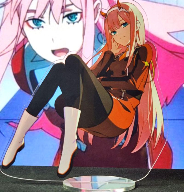 Figura Acrílica Zero Two...